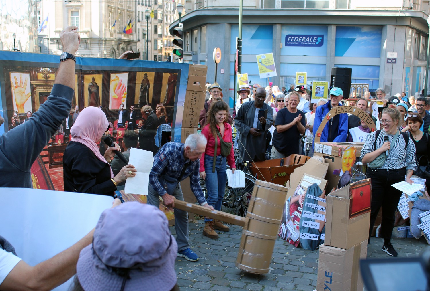 Parlement de rue place Saint Jean